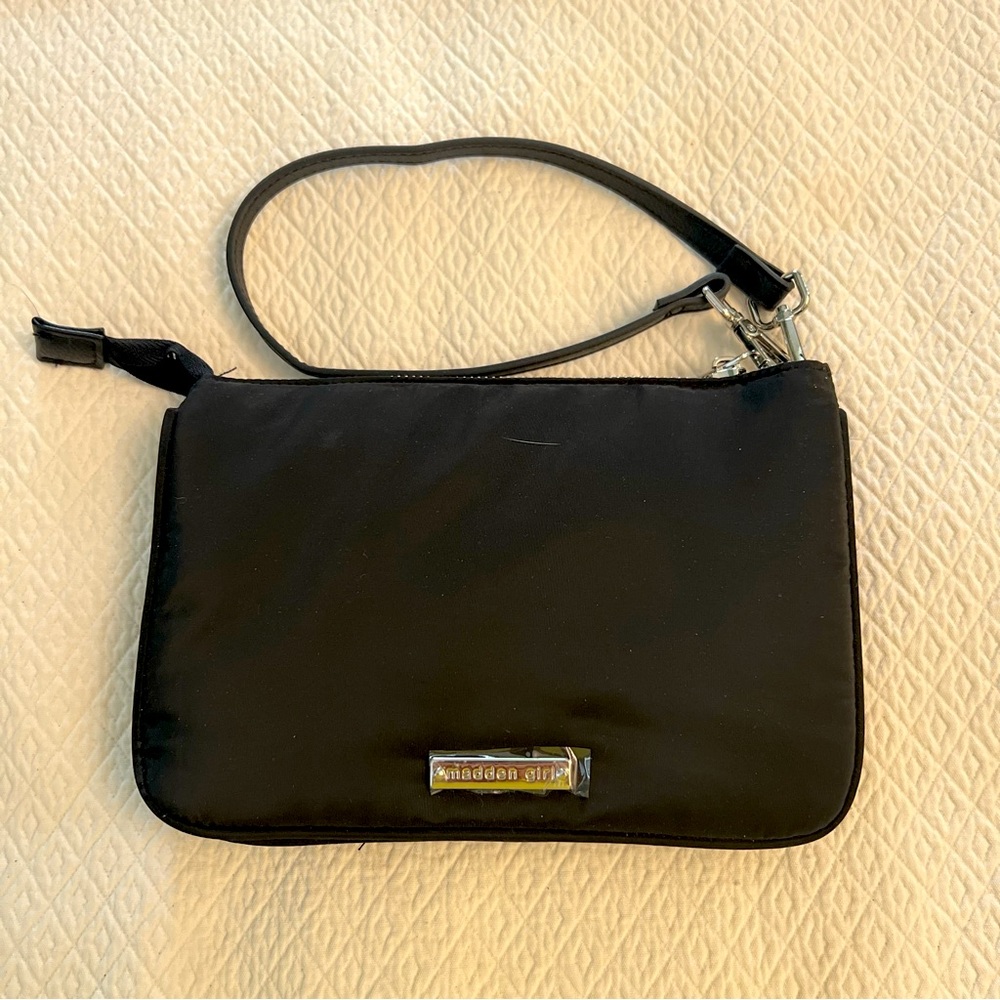 MADDEN GIRL Nylon Shoulder Bag with Ruched Back